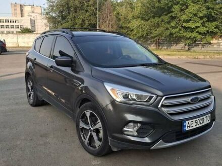 Форд Ескейп 2017 у Дніпро (Дніпропетровську) на Automoto.ua Сірий Форд Ескейп, об'ємом двигуна 1.5 л та пробігом 111 тис. км за 15999 $, фото 1 на Automoto.ua