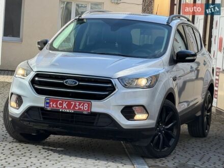 Серый Форд Эскейп, объемом двигателя 2 л и пробегом 155 тыс. км за 13550 $, фото 1 на Automoto.ua