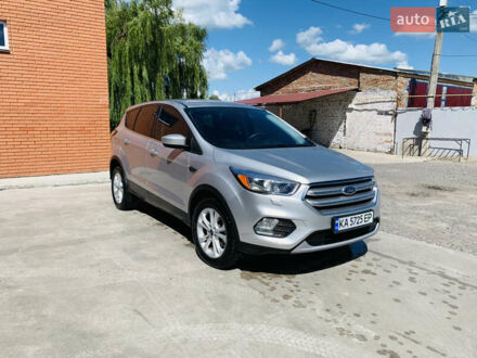 Форд Эскейп 2017 в Ромнах на Automoto.ua Серый Форд Эскейп, объемом двигателя 2 л и пробегом 117 тыс. км за 12500 $, фото 1 на Automoto.ua