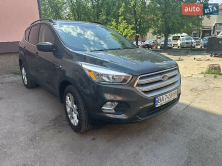 Форд Эскейп 2018 в Кропивницком (Кировограде) на Automoto.ua Серый Форд Эскейп, объемом двигателя 0 л и пробегом 130 тыс. км за 12500 $, фото 1 на Automoto.ua