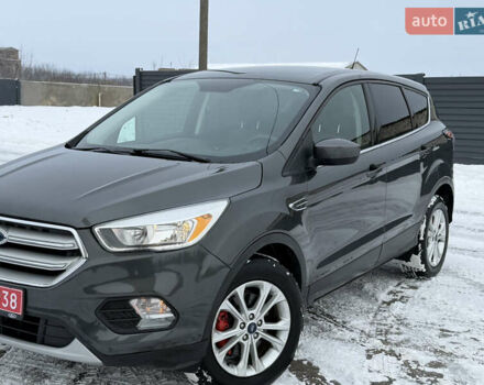 Сірий Форд Ескейп, об'ємом двигуна 1.5 л та пробігом 178 тис. км за 10800 $, фото 1 на Automoto.ua