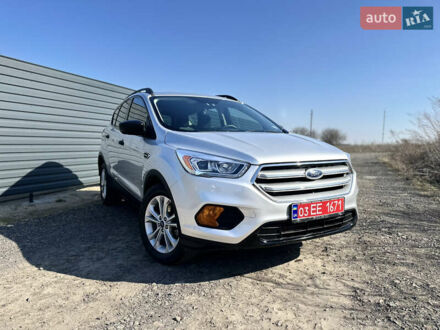 Форд Эскейп 2018 в Ровно на Automoto.ua Серый Форд Эскейп, объемом двигателя 2.5 л и пробегом 93 тыс. км за 13350 $, фото 1 на Automoto.ua
