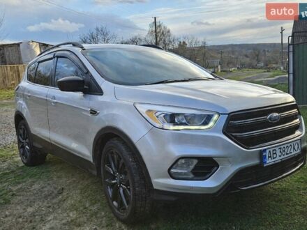 Сірий Форд Ескейп, об'ємом двигуна 1.5 л та пробігом 139 тис. км за 12450 $, фото 1 на Automoto.ua