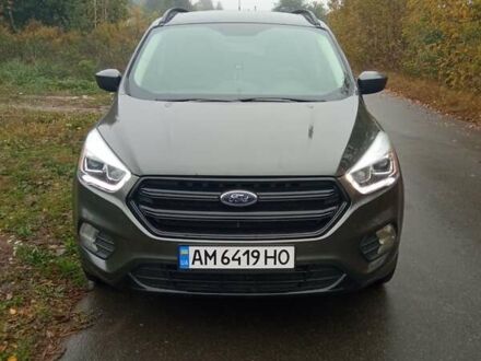 Форд Эскейп 2018 в Овруче на Automoto.ua Серый Форд Эскейп, объемом двигателя 1.5 л и пробегом 55 тыс. км за 14200 $, фото 1 на Automoto.ua