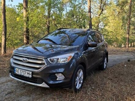 Форд Эскейп 2018 в Днепре (Днепропетровске) на Automoto.ua Серый Форд Эскейп, объемом двигателя 1.5 л и пробегом 170 тыс. км за 12300 $, фото 1 на Automoto.ua