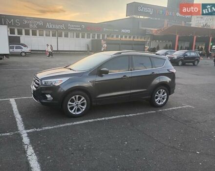 Форд Эскейп 2018 в Одессе на Automoto.ua Серый Форд Эскейп, объемом двигателя 1.5 л и пробегом 139 тыс. км за 12600 $, фото 1 на Automoto.ua