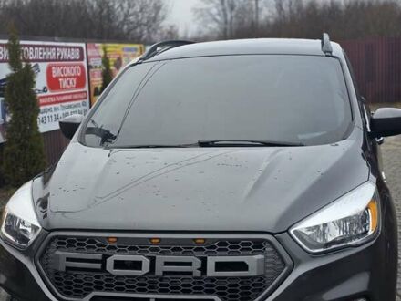 Серый Форд Эскейп, объемом двигателя 1.5 л и пробегом 128 тыс. км за 13800 $, фото 1 на Automoto.ua