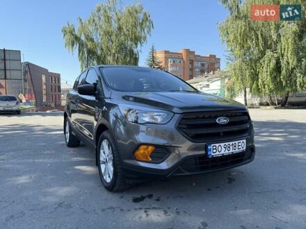Форд Эскейп 2018 в Тернополе на Automoto.ua Серый Форд Эскейп, объемом двигателя 2.49 л и пробегом 91 тыс. км за 15900 $, фото 1 на Automoto.ua