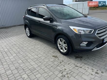 Сірий Форд Ескейп, об'ємом двигуна 1.5 л та пробігом 115 тис. км за 13500 $, фото 1 на Automoto.ua