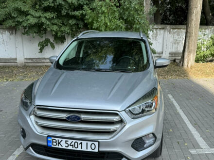Сірий Форд Ескейп, об'ємом двигуна 2 л та пробігом 105 тис. км за 15000 $, фото 1 на Automoto.ua
