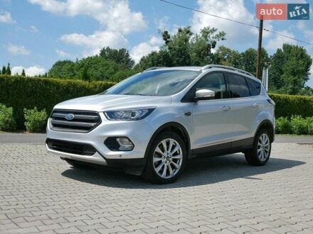 Сірий Форд Ескейп, об'ємом двигуна 2 л та пробігом 150 тис. км за 10500 $, фото 1 на Automoto.ua