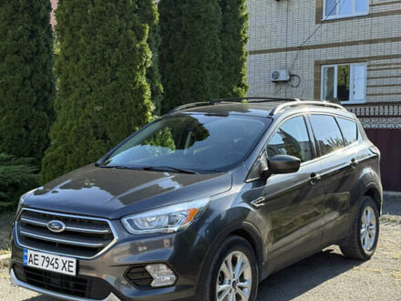 Серый Форд Эскейп, объемом двигателя 1.5 л и пробегом 47 тыс. км за 15000 $, фото 1 на Automoto.ua