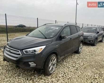 Серый Форд Эскейп, объемом двигателя 2 л и пробегом 130 тыс. км за 9600 $, фото 1 на Automoto.ua