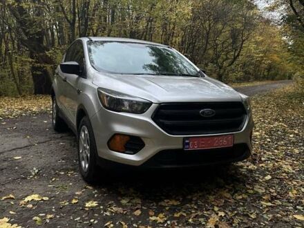 Форд Эскейп 2018 в Остоге на Automoto.ua Серый Форд Эскейп, объемом двигателя 2.5 л и пробегом 177 тыс. км за 11600 $, фото 1 на Automoto.ua