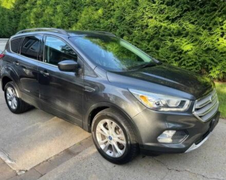 Сірий Форд Ескейп, об'ємом двигуна 1.5 л та пробігом 40 тис. км за 10000 $, фото 1 на Automoto.ua