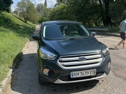 Сірий Форд Ескейп, об'ємом двигуна 1.5 л та пробігом 142 тис. км за 12500 $, фото 1 на Automoto.ua