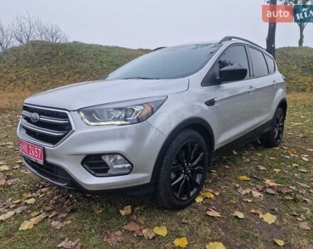 Сірий Форд Ескейп, об'ємом двигуна 1.5 л та пробігом 139 тис. км за 13300 $, фото 1 на Automoto.ua