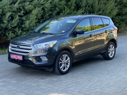 Серый Форд Эскейп, объемом двигателя 0 л и пробегом 215 тыс. км за 12400 $, фото 1 на Automoto.ua