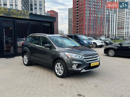 Форд Эскейп 2019 в Киеве на Automoto.ua Серый Форд Эскейп, объемом двигателя 2.49 л и пробегом 6 тыс. км за 17800 $, фото 1 на Automoto.ua
