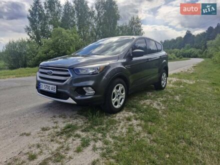 Форд Ескейп 2019 у Прилуках на Automoto.ua Сірий Форд Ескейп, об'ємом двигуна 2.5 л та пробігом 112 тис. км за 14700 $, фото 1 на Automoto.ua