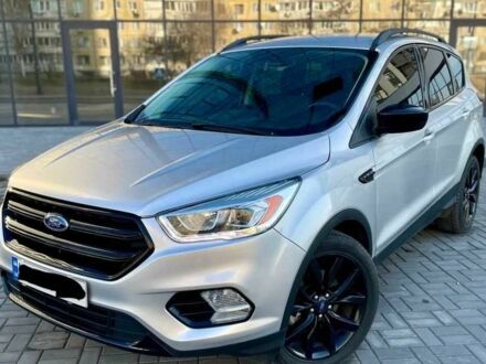 Сірий Форд Ескейп, об'ємом двигуна 1.5 л та пробігом 125 тис. км за 12500 $, фото 1 на Automoto.ua