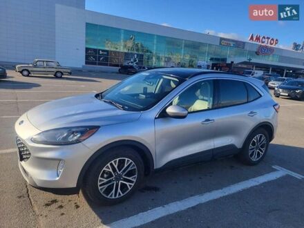 Сірий Форд Ескейп, об'ємом двигуна 1.5 л та пробігом 75 тис. км за 16500 $, фото 1 на Automoto.ua