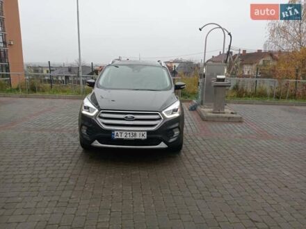 Сірий Форд Ескейп, об'ємом двигуна 2 л та пробігом 145 тис. км за 16200 $, фото 1 на Automoto.ua