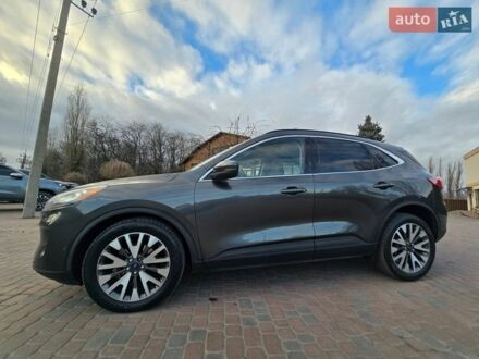 Сірий Форд Ескейп, об'ємом двигуна 2 л та пробігом 130 тис. км за 16999 $, фото 1 на Automoto.ua