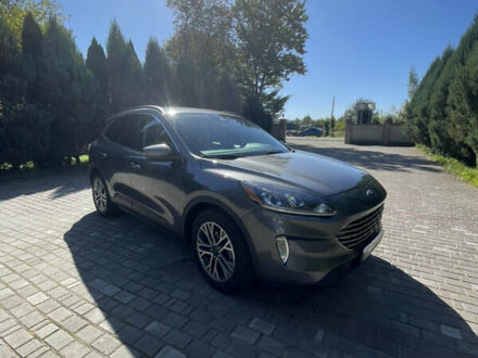 Сірий Форд Ескейп, об'ємом двигуна 1.5 л та пробігом 135 тис. км за 17500 $, фото 1 на Automoto.ua