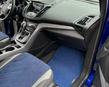 Синий Форд Эскейп, объемом двигателя 1.6 л и пробегом 200 тыс. км за 11700 $, фото 1 на Automoto.ua