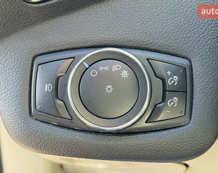 Синий Форд Эскейп, объемом двигателя 2 л и пробегом 162 тыс. км за 11000 $, фото 14 на Automoto.ua