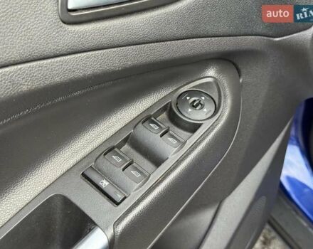 Форд Ескейп 2015 у Вінниці на Automoto.ua Синій Форд Ескейп, об'ємом двигуна 2 л та пробігом 135 тис. км за 12890 $, фото 12 на Automoto.ua