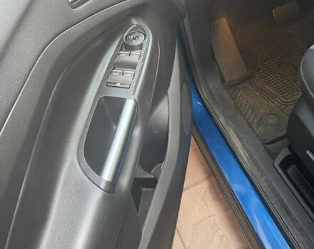 Синий Форд Эскейп, объемом двигателя 1.5 л и пробегом 126 тыс. км за 12000 $, фото 2 на Automoto.ua