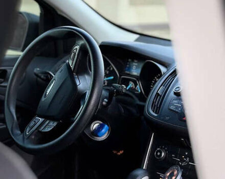 Синий Форд Эскейп, объемом двигателя 2.5 л и пробегом 156 тыс. км за 12000 $, фото 4 на Automoto.ua