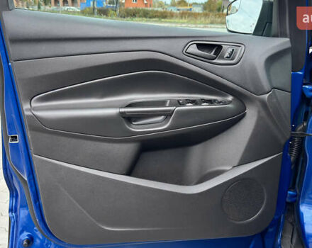 Синий Форд Эскейп, объемом двигателя 2.5 л и пробегом 208 тыс. км за 11800 $, фото 14 на Automoto.ua