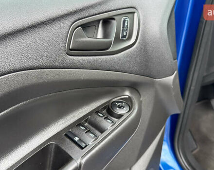 Синий Форд Эскейп, объемом двигателя 2.5 л и пробегом 208 тыс. км за 11800 $, фото 15 на Automoto.ua