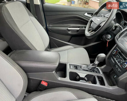 Форд Эскейп 2017 в Ровно на Automoto.ua Синий Форд Эскейп, объемом двигателя 1.5 л и пробегом 141 тыс. км за 11700 $, фото 44 на Automoto.ua