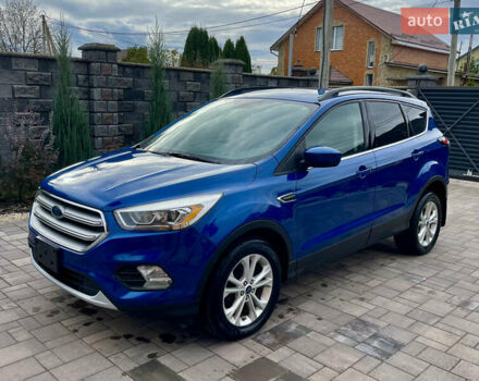 Форд Эскейп 2017 в Ровно на Automoto.ua Синий Форд Эскейп, объемом двигателя 1.5 л и пробегом 141 тыс. км за 11700 $, фото 1 на Automoto.ua