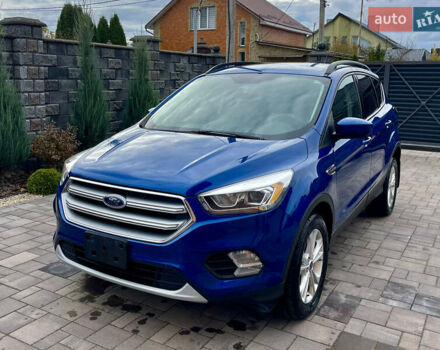 Форд Эскейп 2017 в Ровно на Automoto.ua Синий Форд Эскейп, объемом двигателя 1.5 л и пробегом 141 тыс. км за 11700 $, фото 2 на Automoto.ua
