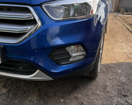 Синий Форд Эскейп, объемом двигателя 1.5 л и пробегом 124 тыс. км за 13000 $, фото 3 на Automoto.ua