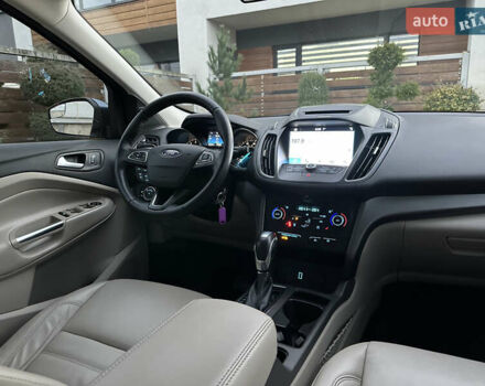 Синий Форд Эскейп, объемом двигателя 1.5 л и пробегом 162 тыс. км за 13599 $, фото 74 на Automoto.ua