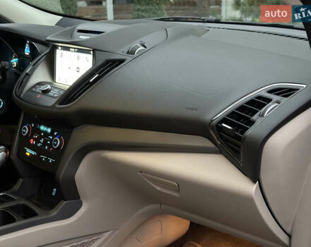 Синий Форд Эскейп, объемом двигателя 1.5 л и пробегом 162 тыс. км за 13599 $, фото 92 на Automoto.ua