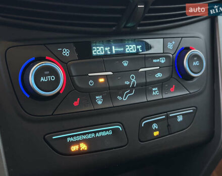 Синий Форд Эскейп, объемом двигателя 1.5 л и пробегом 162 тыс. км за 13599 $, фото 60 на Automoto.ua