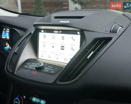 Синий Форд Эскейп, объемом двигателя 1.5 л и пробегом 162 тыс. км за 13599 $, фото 91 на Automoto.ua