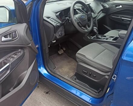 Синий Форд Эскейп, объемом двигателя 0 л и пробегом 226 тыс. км за 11800 $, фото 7 на Automoto.ua