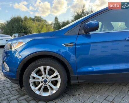 Синий Форд Эскейп, объемом двигателя 1.5 л и пробегом 217 тыс. км за 8800 $, фото 5 на Automoto.ua
