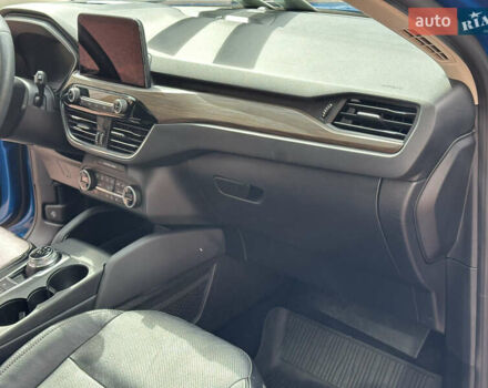 Синий Форд Эскейп, объемом двигателя 2.49 л и пробегом 91 тыс. км за 24950 $, фото 168 на Automoto.ua