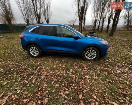 Синий Форд Эскейп, объемом двигателя 0 л и пробегом 122 тыс. км за 17000 $, фото 3 на Automoto.ua