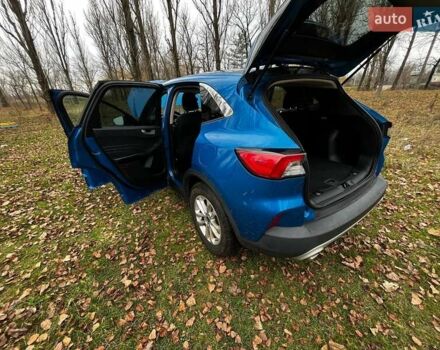 Синий Форд Эскейп, объемом двигателя 0 л и пробегом 122 тыс. км за 17000 $, фото 19 на Automoto.ua