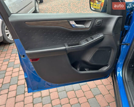 Синий Форд Эскейп, объемом двигателя 2.49 л и пробегом 91 тыс. км за 24950 $, фото 130 на Automoto.ua